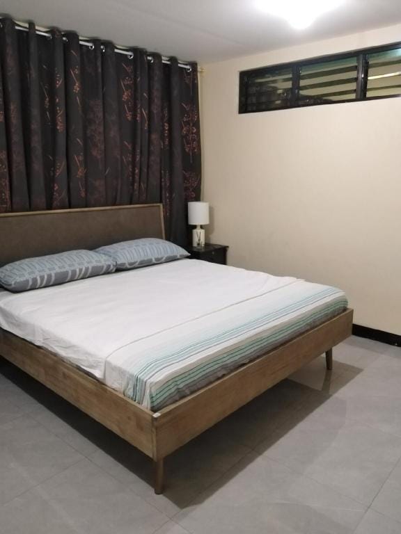 Spacious 2 bedroom home with terrace and bath tub Vacation rental in Antipolo