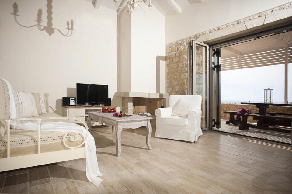 Two Bedroom Villa with attic - Violeta Apartment in Messenia