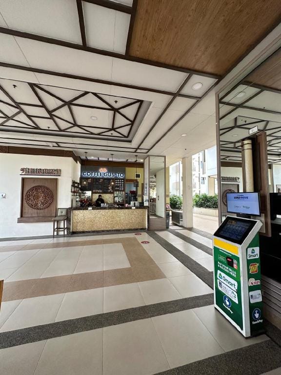 Spacious 2BR w/ parking near Bacoor and Las Pinas Apartment in Bacoor