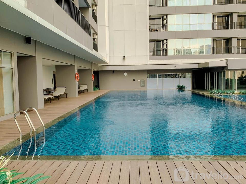 Fancy NIce Studio at Ciputra World 2 By Travelio Apartment in South Jakarta City