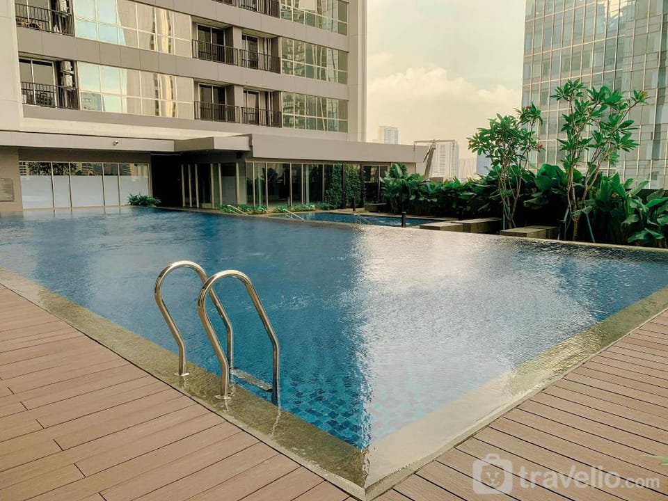 Fancy NIce Studio at Ciputra World 2 By Travelio Apartment in South Jakarta City
