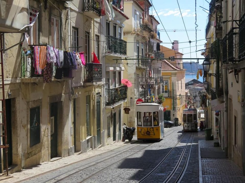 Three Bedroom Apt, Historical Center, River View Apartment in Lisbon