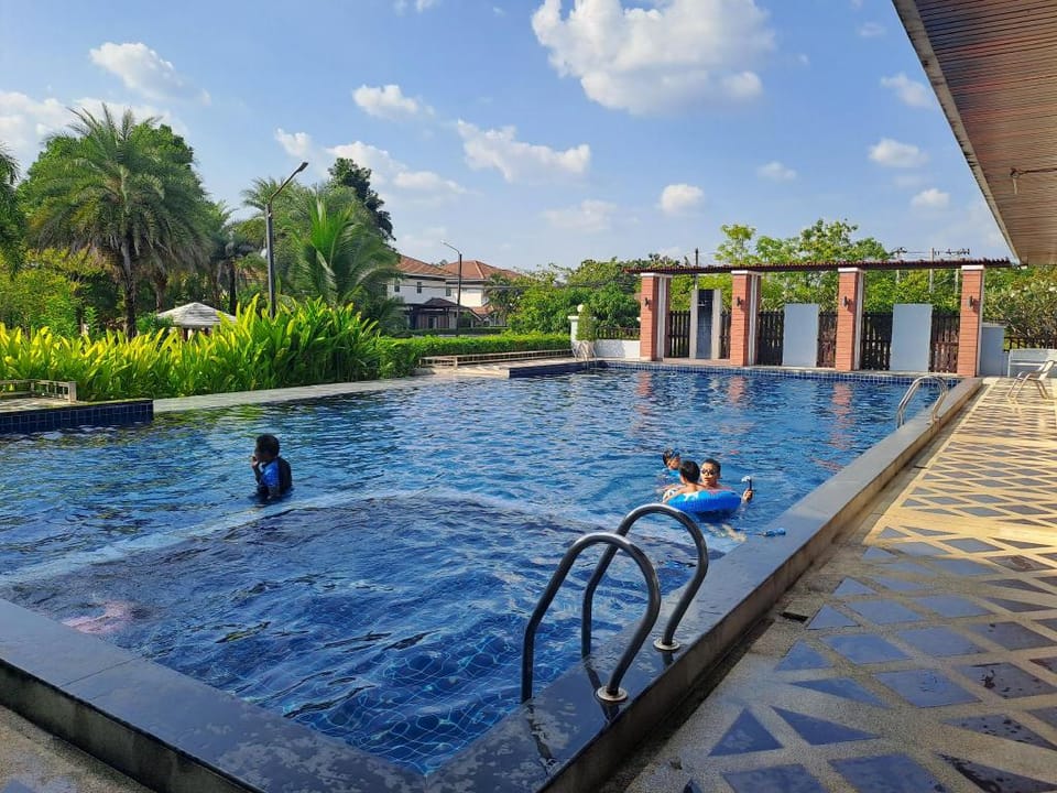 Y温暖的家 Villa in Thailand