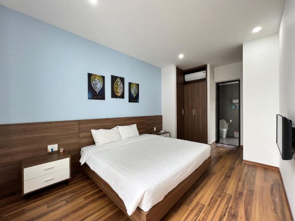 Big Pool Villa 5Br 200m to Beach Villa in Da Nang