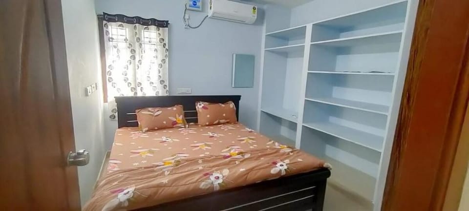 Fully Furnished 2 BHK Home in KPHB with Parking Vacation rental in Hyderabad