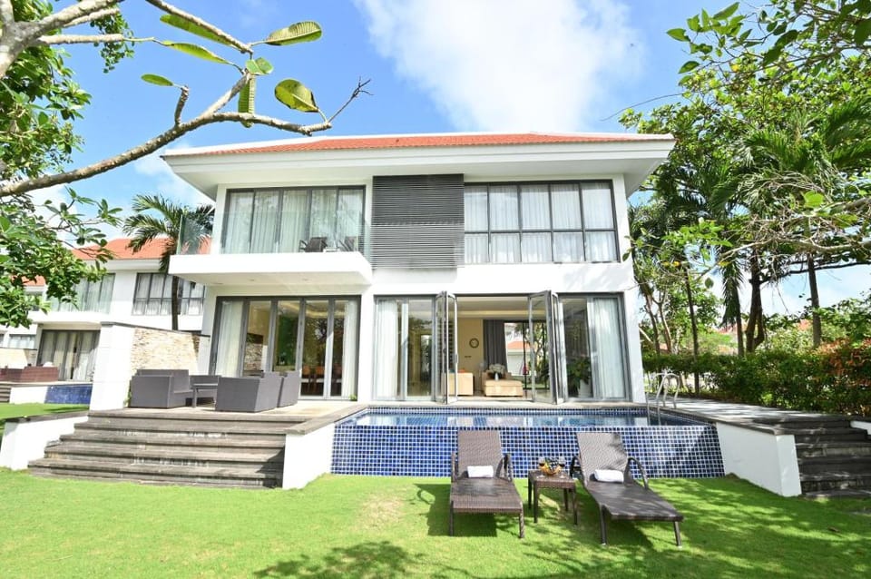 OV Luxury 4 Bedroom Villas with Private Pool Villa in Hoa Hai