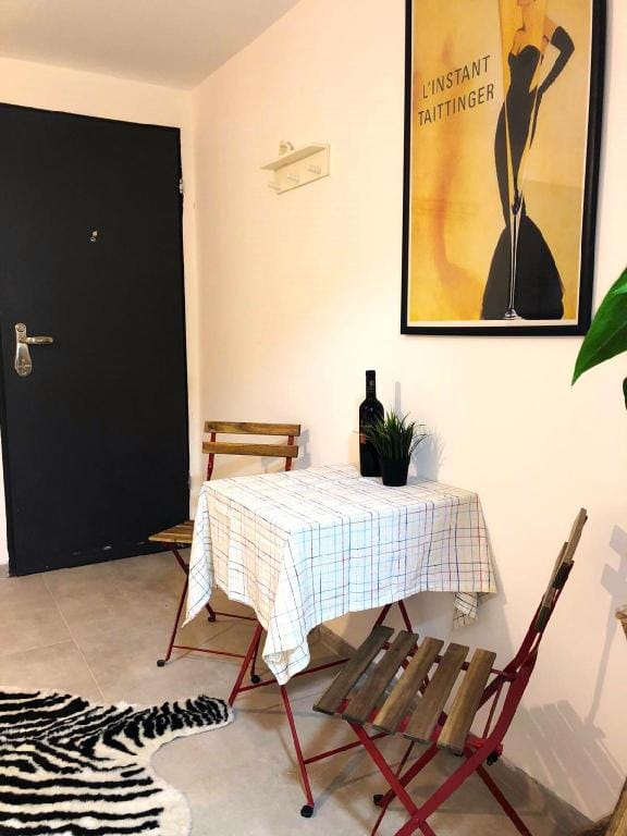 Perfect spot in Ramat Yishay for single or couple Apartment in Haifa District