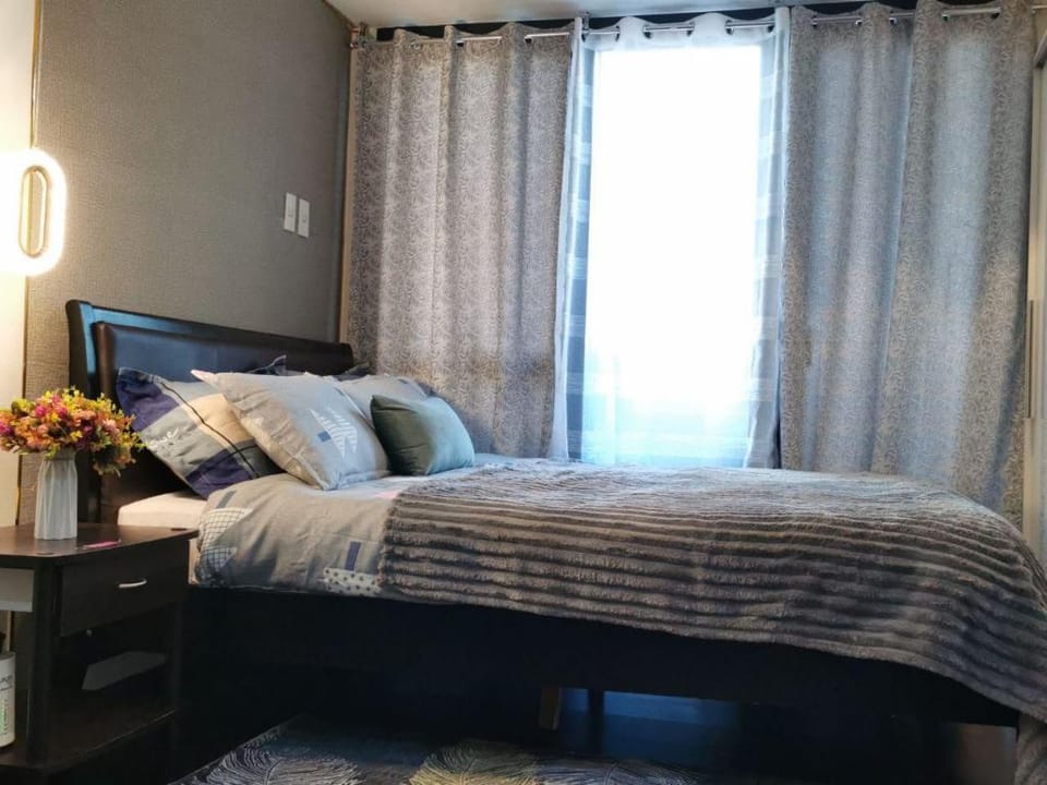Elite Pod at Knightsbridge Makati Apartment in Makati