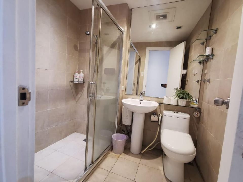 Elite Pod at Knightsbridge Makati Apartment in Makati