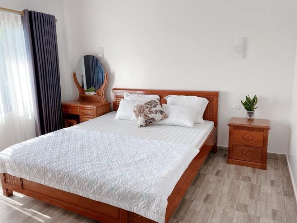 John Peter House  Apartment in Laos
