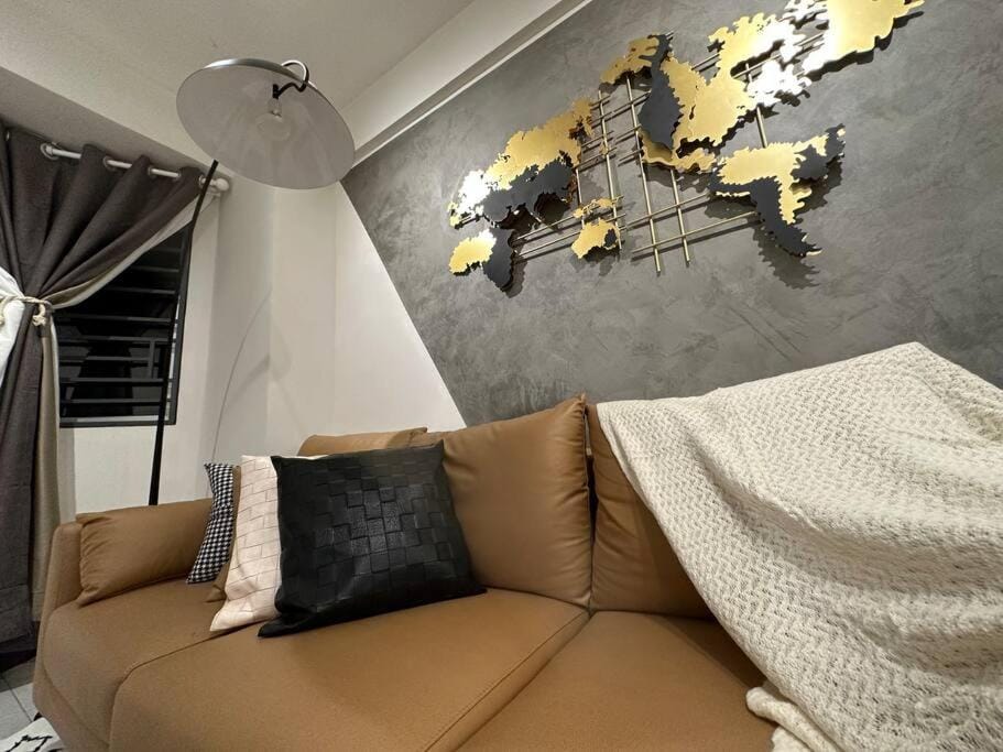 Cheap! Cozy with Free 1Cp above Main Place Mall Vacation rental in Subang Jaya