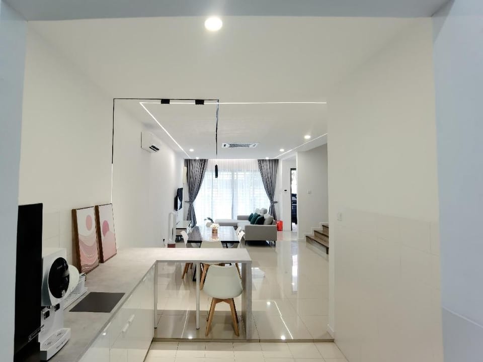 H+M Residence near Setia City Convention Vacation rental in Selangor, Malaysia