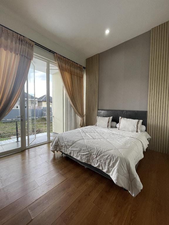 Apple Eight 2BR Villa Villa in Batu