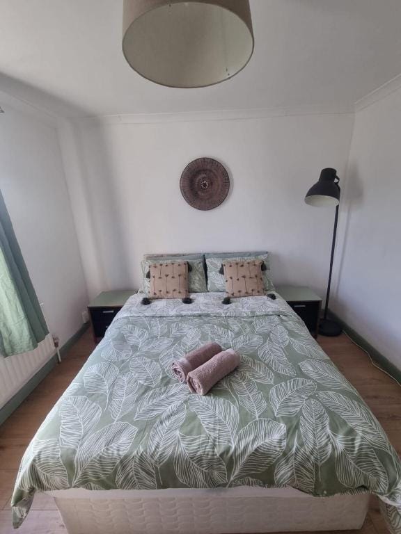 Stylishly designed home, 4 bedroom- Dartford Vacation rental in Dartford