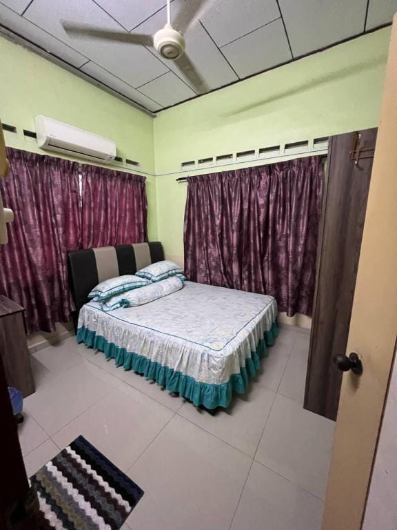 Homestay Hj Abu Melaka Pindah@Alor Gajah Vacation rental in Malaysia