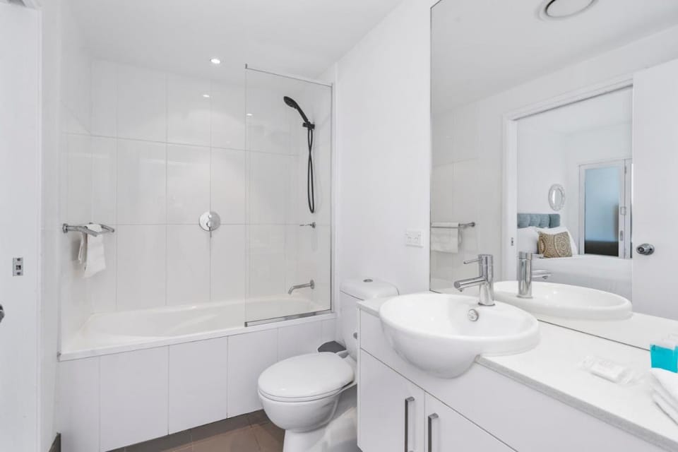 Harbour Quays Apartments Hotel in Arundel
