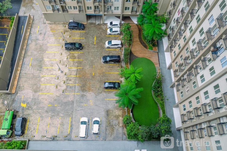 Comfort Podomoro Golf View 2BR By Travelio Apartment in West Java