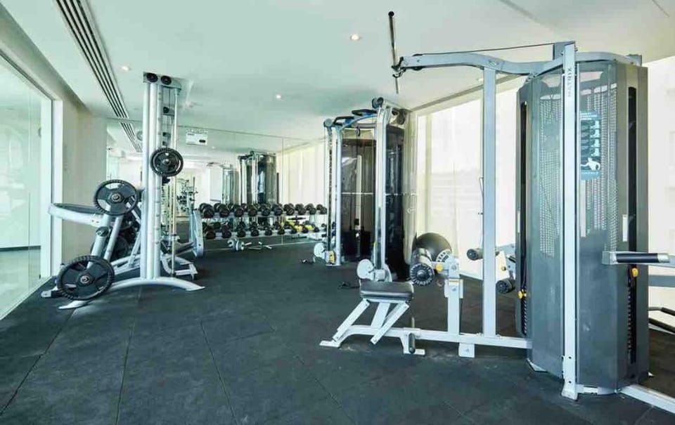 Spacious condo sea view@Elegance Apartment in Pattaya City