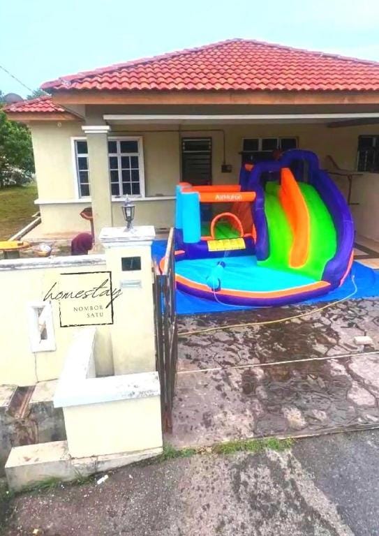 Nombor Satu Homestay (150m ke pantai) Vacation rental in Terengganu, Malaysia