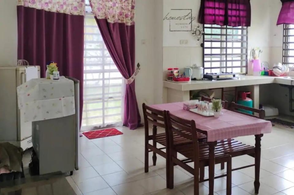 Nombor Satu Homestay (150m ke pantai) Vacation rental in Terengganu, Malaysia