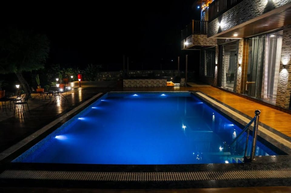 IBIZA FARM BY TRV , A 3BHK VILLA WITH MASSIVE POOL Villa in Rajasthan