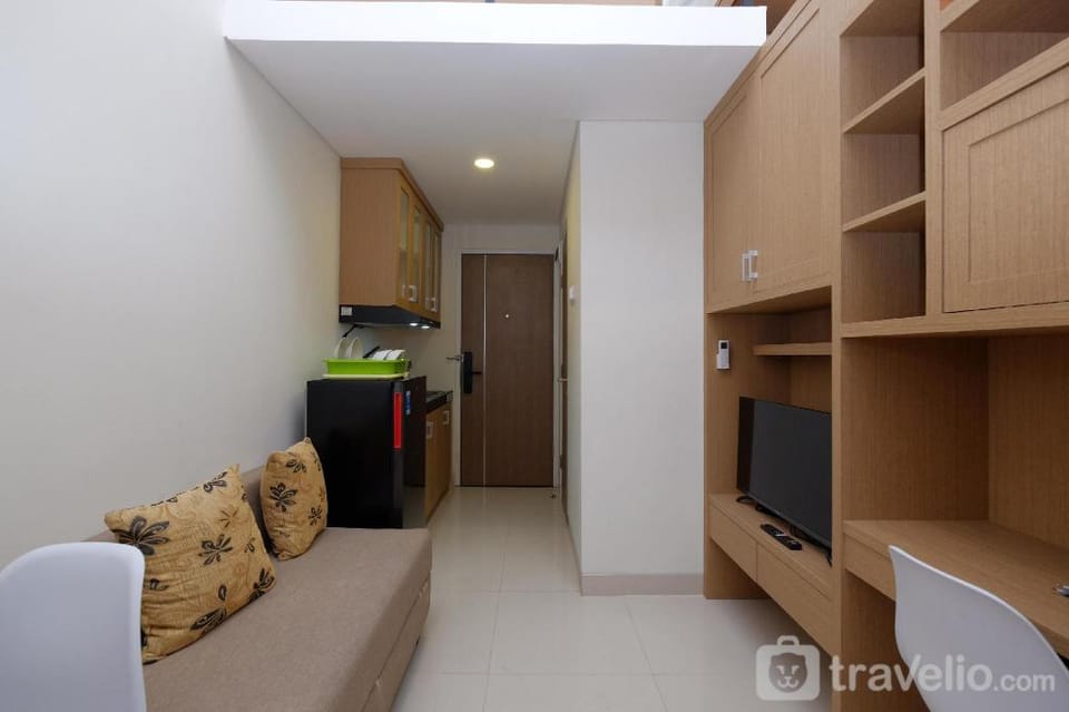 Wonderful Studio Apple 1 Condovilla By Travelio Apartment in South Jakarta City
