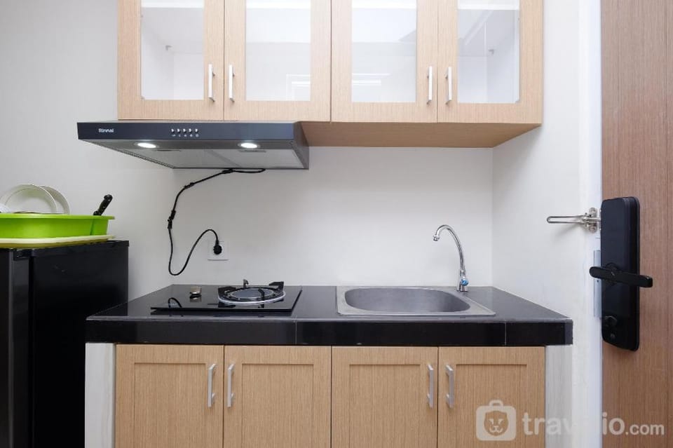 Wonderful Studio Apple 1 Condovilla By Travelio Apartment in South Jakarta City