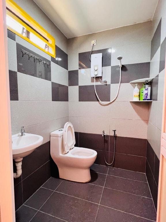 Coworking Space Full Guesthouse 15 ppl @ Alor Star Vacation rental in Kedah