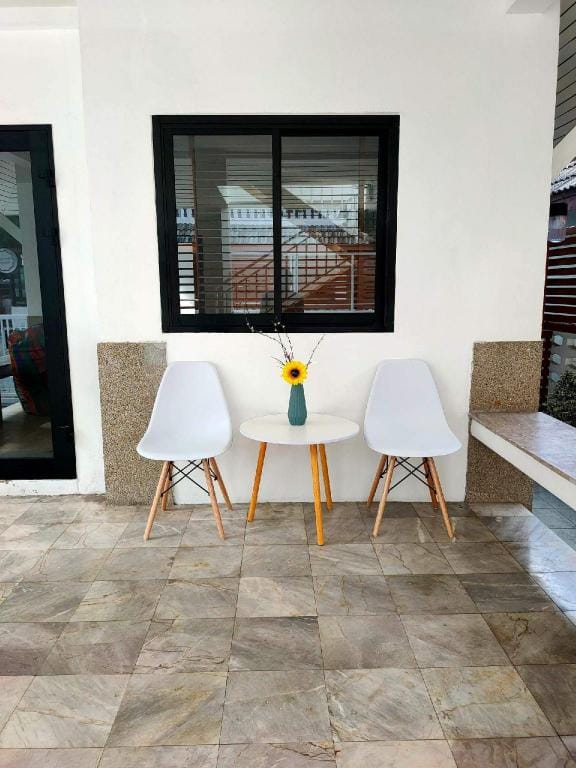 Merry house บ้านพักริมหาดบางแสน Vacation rental in Chon Buri Changwat