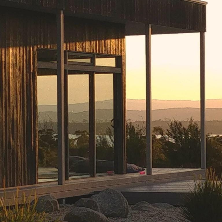 Aplite House: Luxury Eco Accommodation Vacation rental in Tasmania