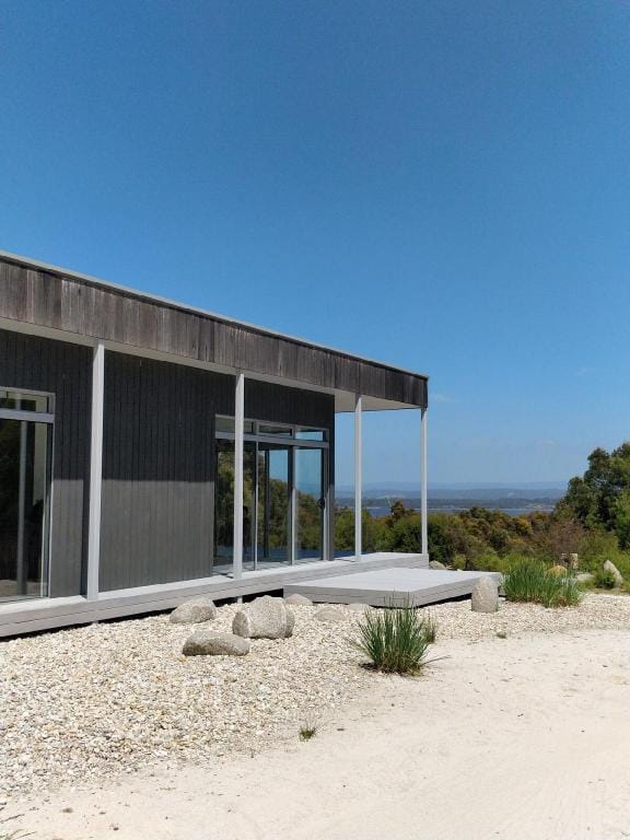 Aplite House: Luxury Eco Accommodation Vacation rental in Tasmania