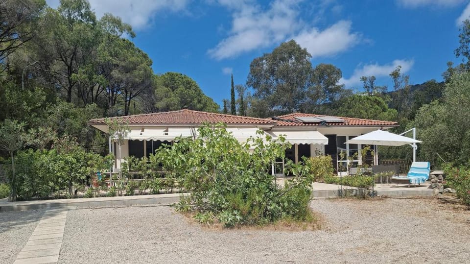 Villa Laconella 8+4 Apartment in Lacona