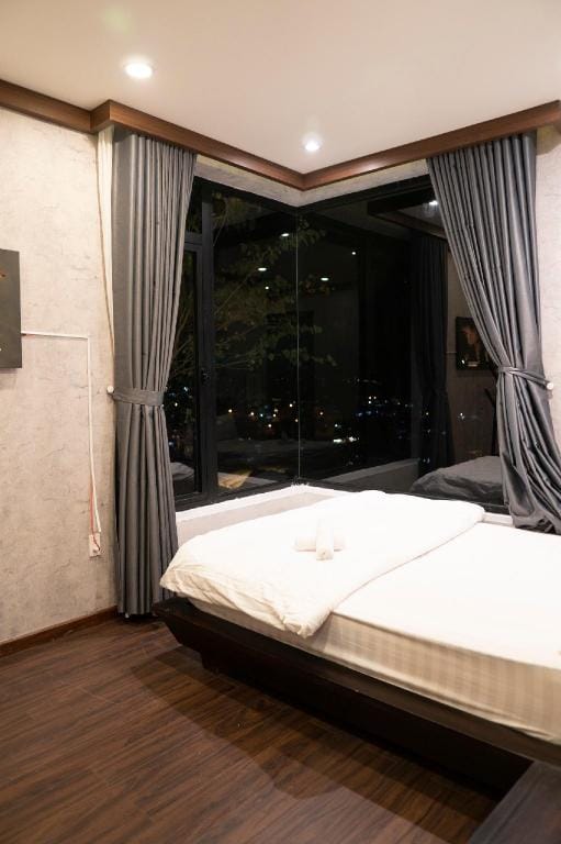 Top Hill Villa Da Lat 6BR, BBQ  Villa in Dalat