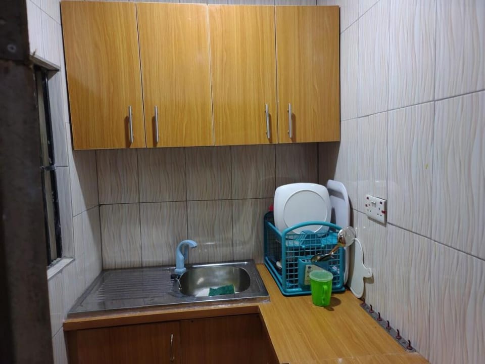 Service apartment with solar and inverter power. Vacation rental in Nigeria