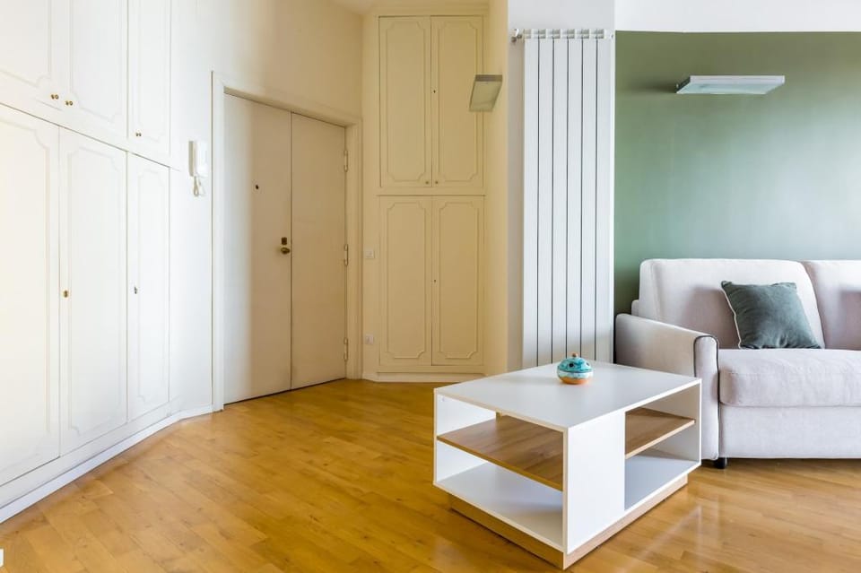 Chiaia Mon Amour Elegant Flat by Napoliapartments Apartment in Naples
