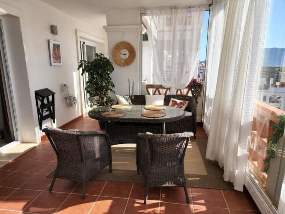 Seaviews gateaway Apartment in Sitio de Calahonda