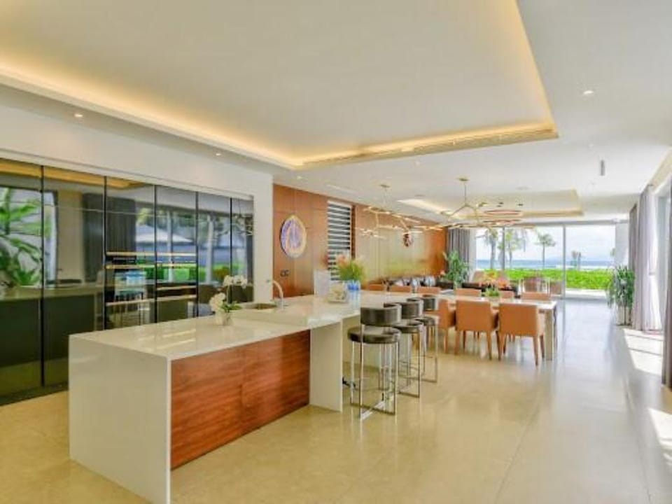 The ocean _5 bedrooms Beachfront Villa in Hoa Hai