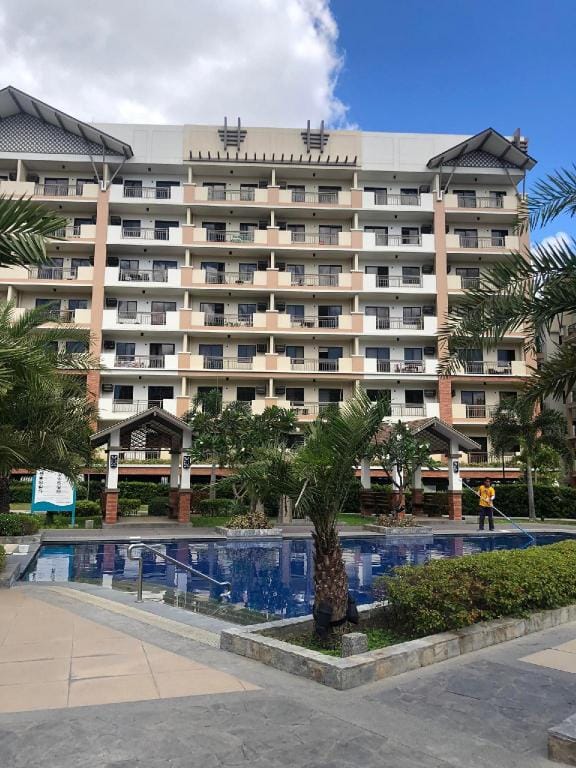 TWO BEDROOM CONDO RESORT FULLY FURNISHED PASIG  Apartment in Pasig