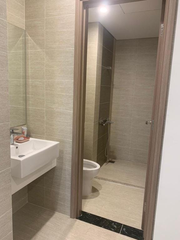 Vinhomes Oceanpark Bingo Homestay S1.10 Apartment in Laos