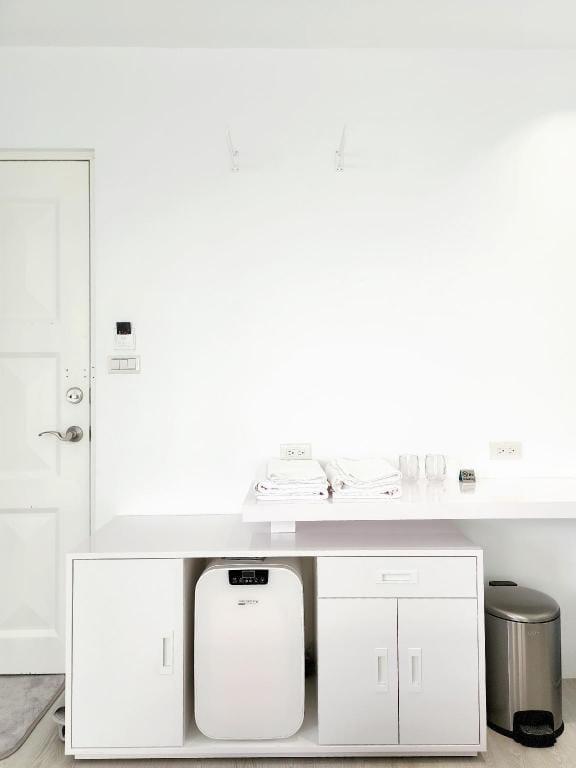 w白色窗海 Apartment in Hengchun Township
