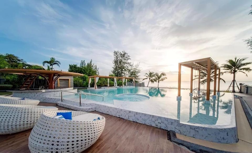 Carapace Huahin - Khaotao (Beachfront Accommodation) Apartment in Nong Kae