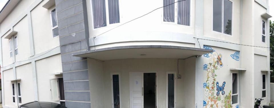 Damai Guest House Cirebon Bed and Breakfast in West Java