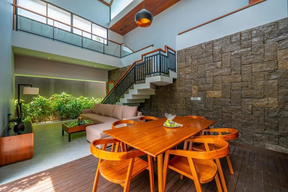 The 2 Bedroom Villa W/Pool In Nusa Dua Vacation rental in Kuta Selatan