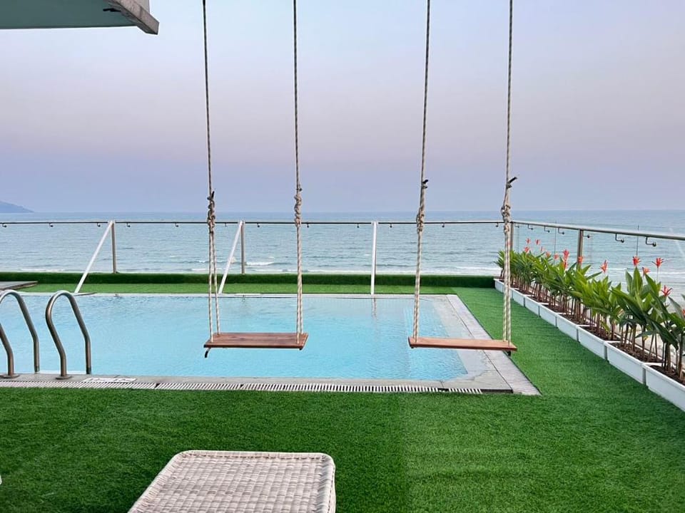 Luxury 7Bdroom  BeachFront Villa with Private Pool Villa in Da Nang