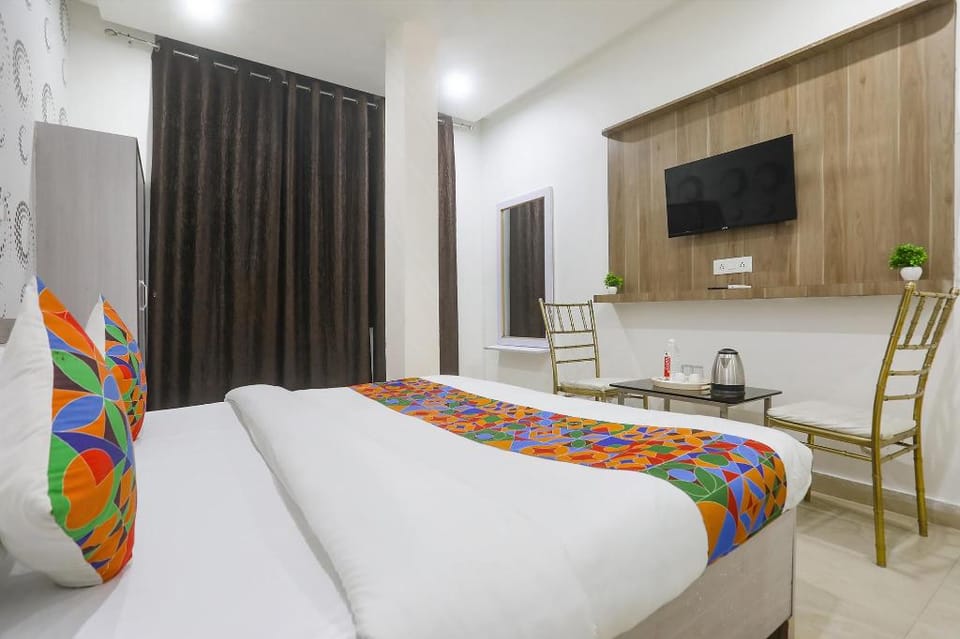 Via Samriddhi - Varanasi Junction Station Hotel in Varanasi