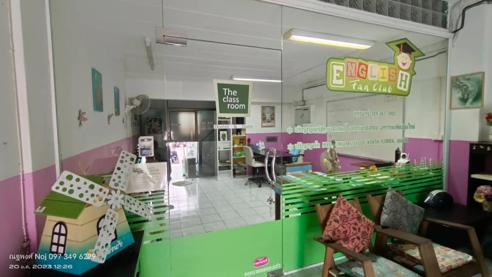 The Class Room Hostel & Dorm - Room No. 2 - Female Apartment in Wichit