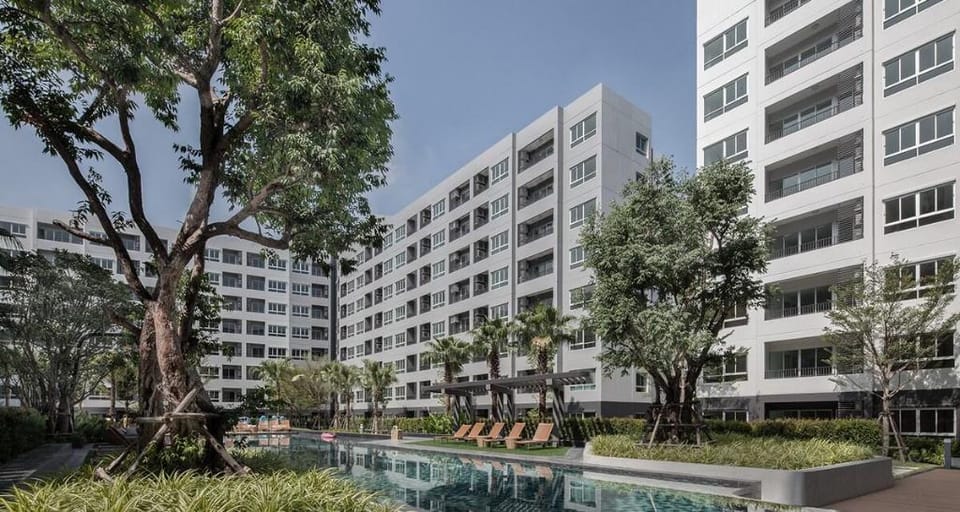 Elio Del Ray Near BTS Punnawithi Apartment in Bangkok