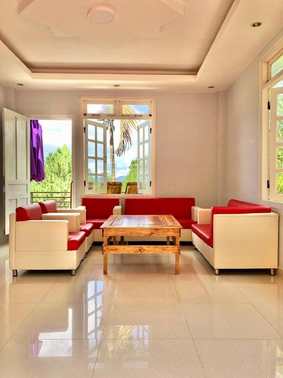 Apartment 3 Bedroom/City & Mountant View Vacation rental in Dalat