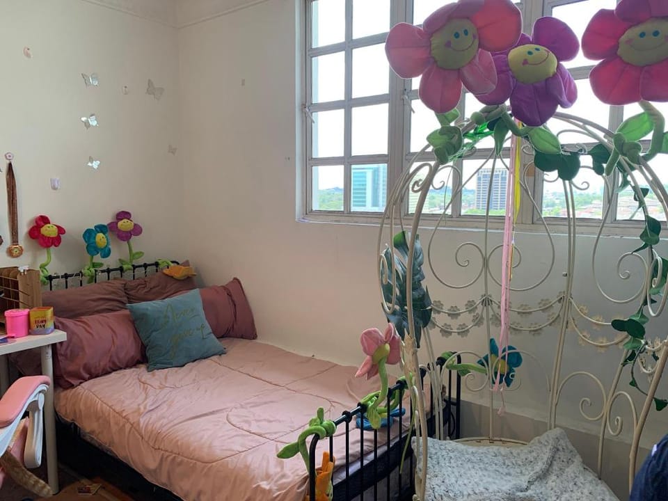 Homestay Penthouse Chandelier @ Sek9 Shah Alam Apartment in Selangor, Malaysia