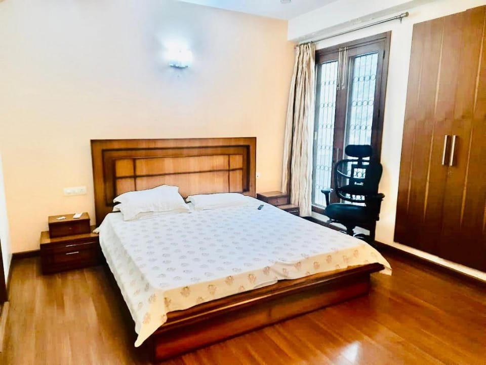 Fortune Home Service Apartment 4Bhk,J-191 Saket Apartment in Delhi